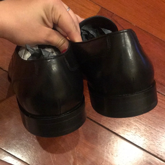 🔴SOLD🔴Hugo Boss Leather Shoes - Picture 12 of 13